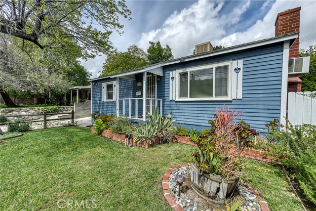 3611 Fourth Avenue, Glendale CA: https://media.crmls.org/medias/b99fc952-71c6-4c25-a095-f9bd1bd0a39b.jpg