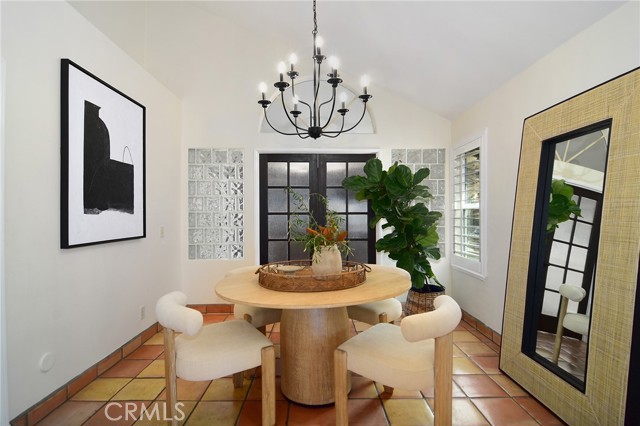 Detail Gallery Image 10 of 41 For 951 Firestone Cir, Simi Valley,  CA 93065 - 4 Beds | 3 Baths