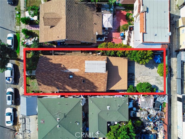 341 W 42nd St, Los Angeles CA: https://media.crmls.org/medias/b9a27409-71a8-4ef7-9573-608cc367a05f.jpg