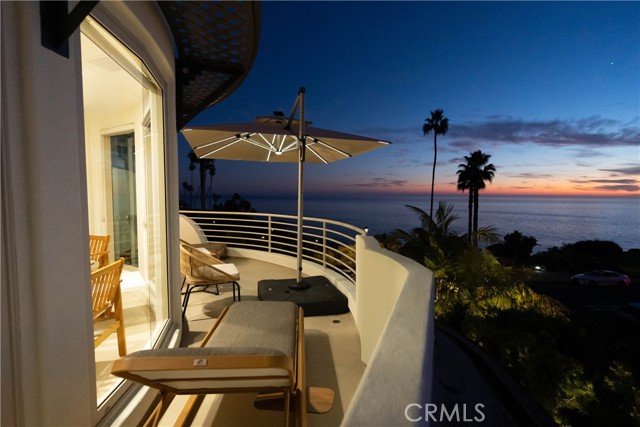 Detail Gallery Image 14 of 25 For 558 Cliff Drive, Laguna Beach,  CA 92651 - 4 Beds | 4 Baths