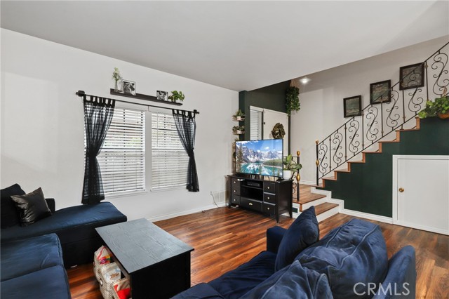 Detail Gallery Image 6 of 29 For 337 E Chapman, Placentia,  CA 92870 - 2 Beds | 2/1 Baths