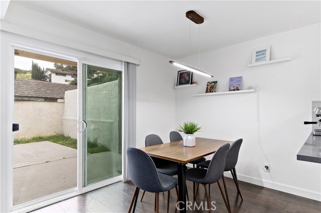 Detail Gallery Image 3 of 13 For 184 Casuda Canyon Dr #B,  Monterey Park,  CA 91754 - 2 Beds | 2/1 Baths