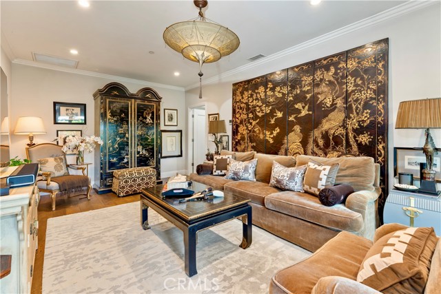 302 W Carter Avenue, Sierra Madre CA: https://media.crmls.org/medias/b9a32130-8aed-4e4d-ab1f-68179019e994.jpg