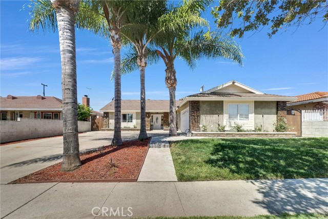 Detail Gallery Image 3 of 27 For 2622 S Pacific Ave, Santa Ana,  CA 92704 - 4 Beds | 2 Baths