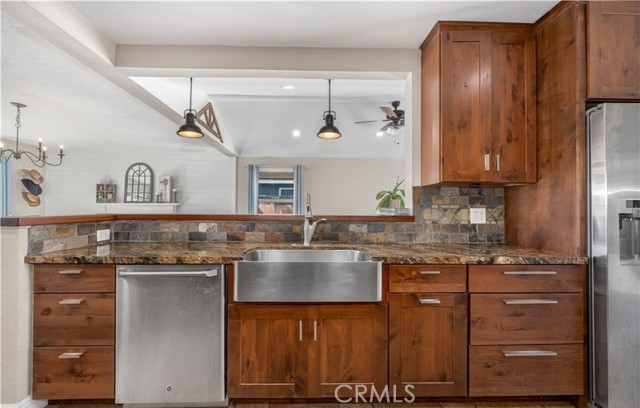 Detail Gallery Image 13 of 44 For 2731 Rutgers Ave, Long Beach,  CA 90815 - 3 Beds | 2 Baths