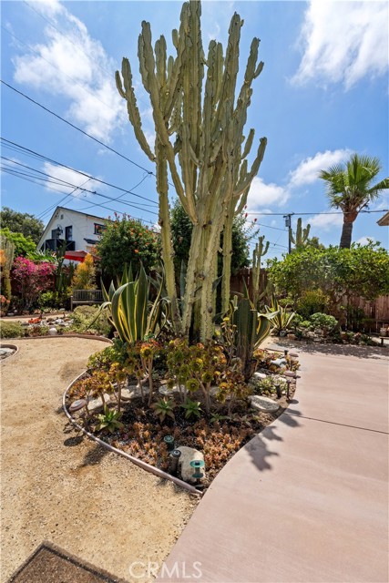 Detail Gallery Image 21 of 25 For 17820 Florwood Ave, Torrance,  CA 90504 - 4 Beds | 3 Baths