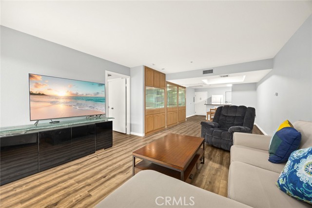 321 N orange, Monterey Park CA: https://media.crmls.org/medias/b9a46798-de68-485c-869f-42d97bbc25dd.jpg