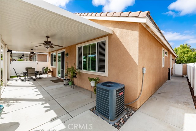 30294 Coralium Way, Menifee CA: https://media.crmls.org/medias/b9a49fc9-28fd-4b92-bef2-c7fcbbf47743.jpg