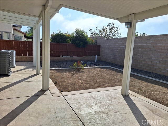 27416 Pinyon Street, Murrieta CA: https://media.crmls.org/medias/b9a4a127-9b9e-4485-9929-22264c57e94e.jpg