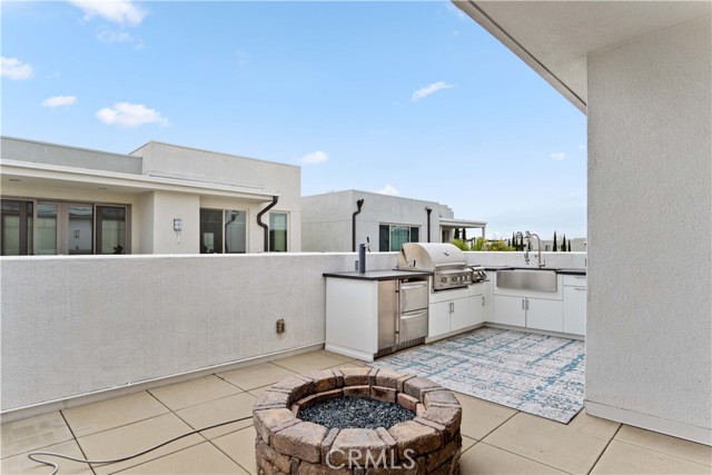 Detail Gallery Image 11 of 50 For 5533 Palm Dr, Hawthorne,  CA 90250 - 4 Beds | 3 Baths