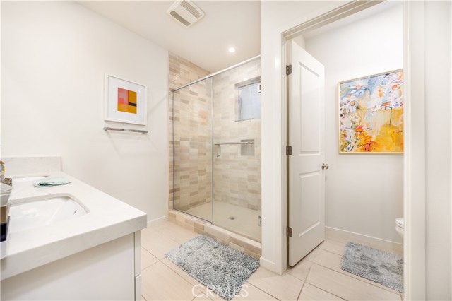 Detail Gallery Image 5 of 26 For 126 Sunnyside, Irvine,  CA 92618 - 2 Beds | 2 Baths