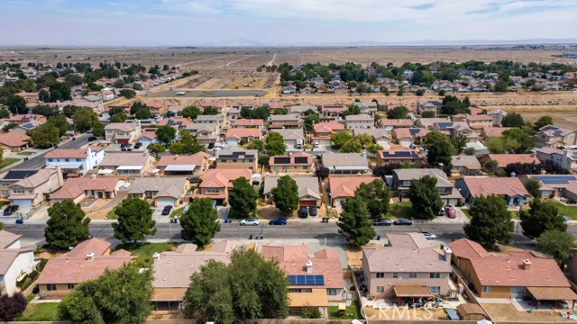 1250 W Avenue H7, Lancaster CA: https://media.crmls.org/medias/b9a8de9e-8ece-4e5f-86d8-a284dbc21611.jpg