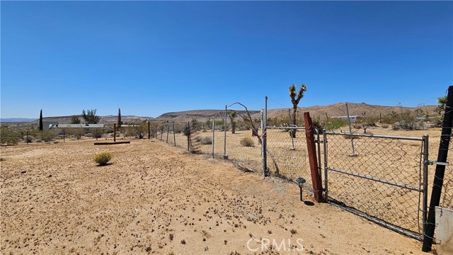 Detail Gallery Image 8 of 39 For 1240 Geronimo Trl, Yucca Valley,  CA 92284 - 1 Beds | 1 Baths