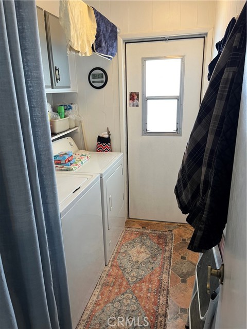55524 Yucca Trail, Yucca Valley CA: https://media.crmls.org/medias/b9a9a42b-942a-4d1d-a417-7862aea7fad9.jpg