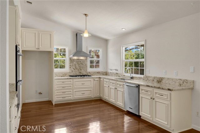 Image 13 of 64 For 8291 Jennet Street