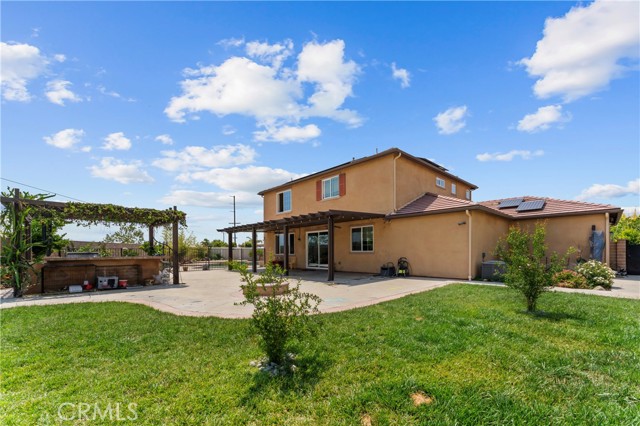 1600 Liv Court, Redlands CA: https://media.crmls.org/medias/b9aa1664-a291-4f8c-aaf6-c10a8f378006.jpg