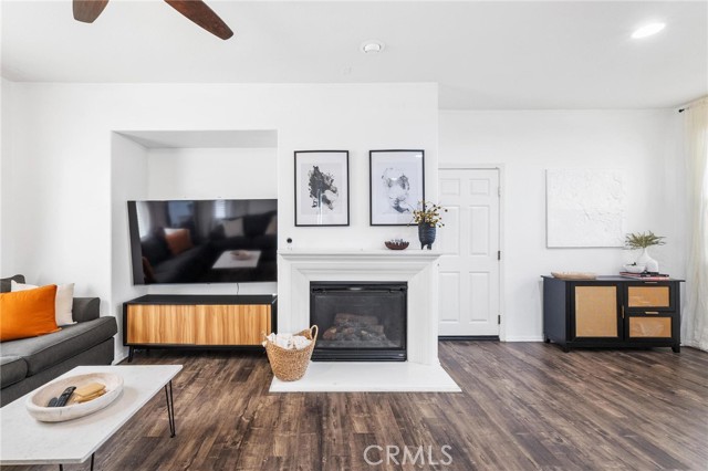 35729 Sundew Lane, Murrieta CA: https://media.crmls.org/medias/b9aaea65-d2c3-4502-a434-954b3b07a3bb.jpg