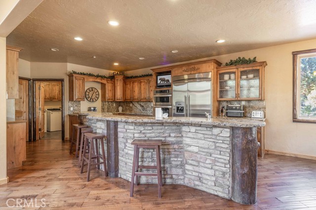 Detail Gallery Image 11 of 51 For 1086 Heritage, Big Bear City,  CA 92314 - 4 Beds | 4/2 Baths