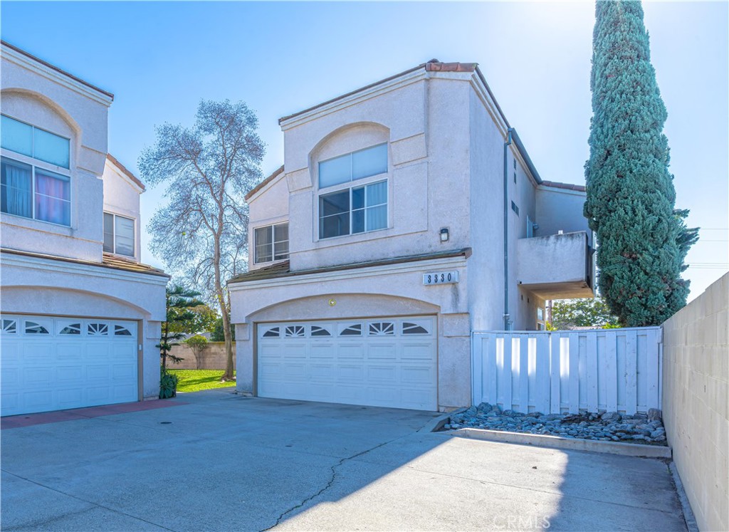 MLS #OC26004655 image #2