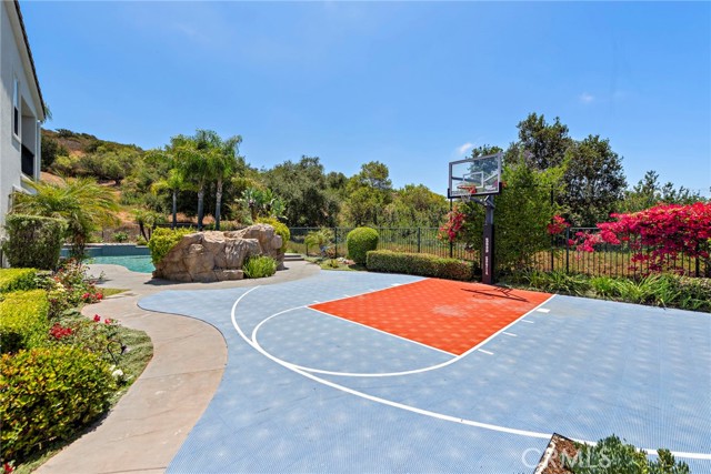 58 Long View Road, Coto de Caza CA: https://media.crmls.org/medias/b9ab76e1-5400-4f18-9f3c-d2f601b35d4e.jpg