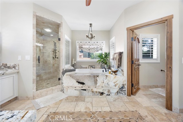 Detail Gallery Image 32 of 75 For 14025 Yokuts, Bakersfield,  CA 93306 - 4 Beds | 5 Baths