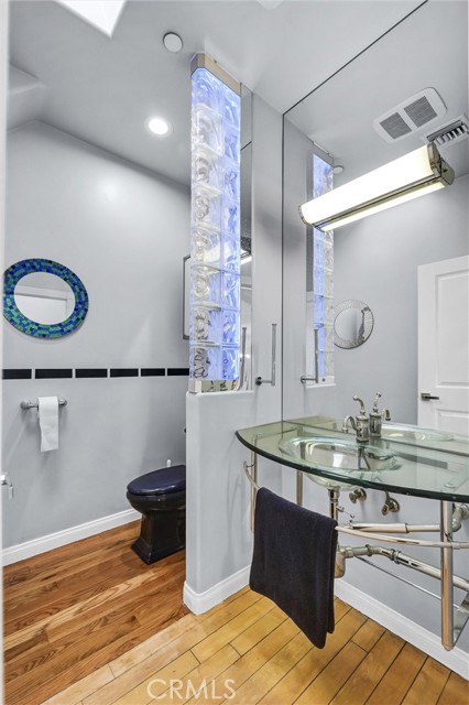 Detail Gallery Image 15 of 43 For 876 Harrington, Glendale,  CA 91207 - 4 Beds | 4 Baths