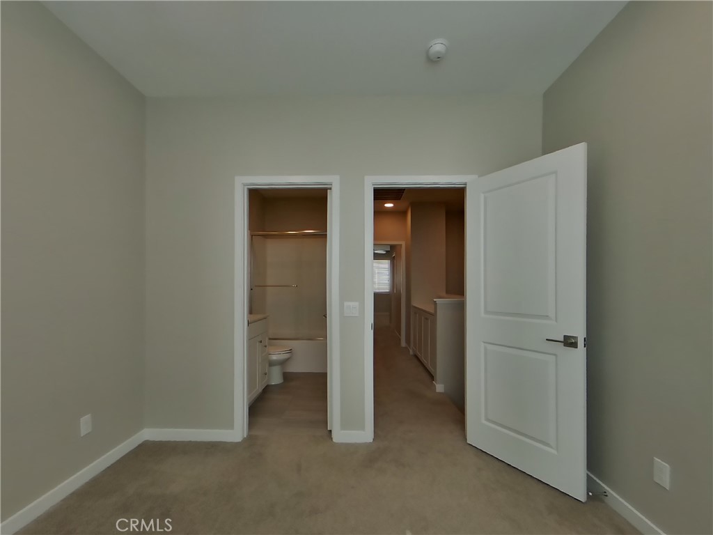 https://media.crmls.org/medias/b9ad1c6b-6bd2-4817-b756-30a20da57438.jpg?preset=X-Large