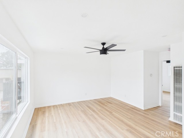 Detail Gallery Image 6 of 15 For 16951 Hoskins #2-6,  Huntington Beach,  CA 92649 - 1 Beds | 1 Baths