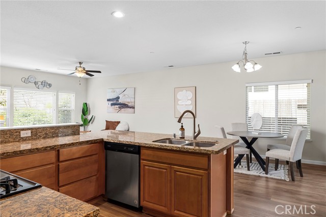 Detail Gallery Image 21 of 47 For 215 Danielson Ln, Chico,  CA 95973 - 3 Beds | 2 Baths