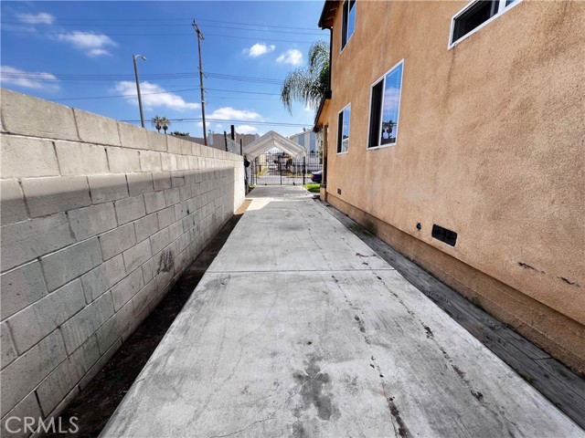 Image 3 for 6211 S San Pedro St, Los Angeles, CA 90003