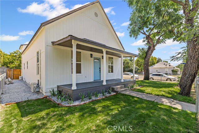 Detail Gallery Image 2 of 40 For 708 Johnson St, Red Bluff,  CA 96080 - 4 Beds | 2 Baths