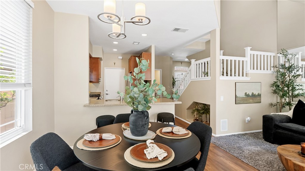 https://media.crmls.org/medias/b9af876c-9395-4f86-8725-a85ab30cb370.jpg?preset=X-Large