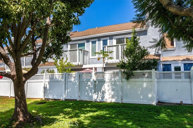 9 Briarwood Lane, Aliso Viejo CA: https://media.crmls.org/medias/b9afbb80-a955-4fbd-8ab0-3885526194b0.jpg