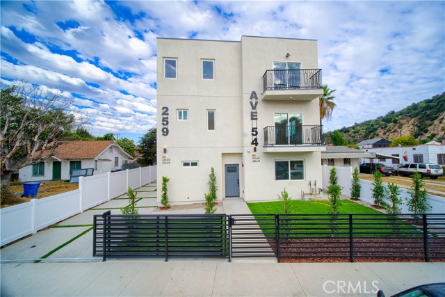 Detail Gallery Image 19 of 19 For 257 S Avenue 54 #1/4,  Los Angeles,  CA 90042 - 4 Beds | 4/1 Baths