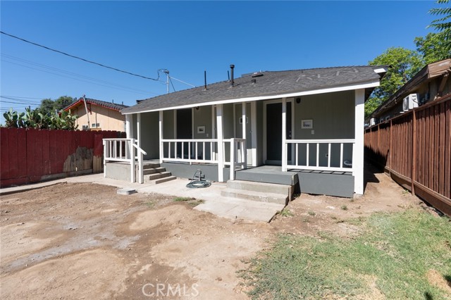 106 Pleasant Street, Modesto CA: https://media.crmls.org/medias/b9b154ab-ff52-49b1-a285-0a9ee959c82e.jpg