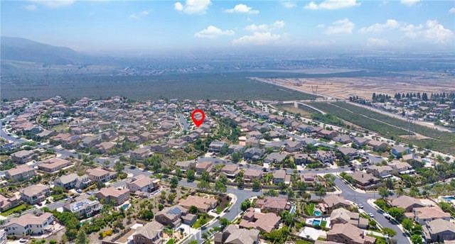12729 Indian Ocean Drive, Etiwanda CA: https://media.crmls.org/medias/b9b2181d-bd45-45a1-9fe7-d6e890409cfa.jpg