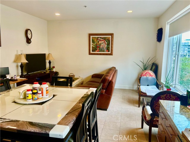 Detail Gallery Image 24 of 64 For 300 E 4th St. #101,  Long Beach,  CA 90802 - 1 Beds | 2 Baths