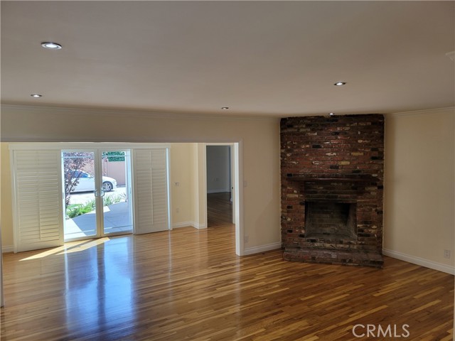 7700 Mason Avenue, Winnetka CA: https://media.crmls.org/medias/b9b23e55-093c-408c-9bd9-4b84178b6380.jpg