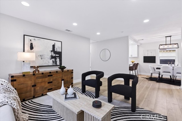 Detail Gallery Image 7 of 34 For 2622 S Bentley Ave, Los Angeles,  CA 90064 - 3 Beds | 2 Baths