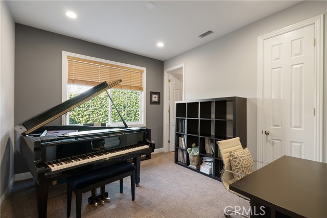 Detail Gallery Image 18 of 47 For 9669 Norbrook, Rancho Cucamonga,  CA 91737 - 5 Beds | 4/1 Baths