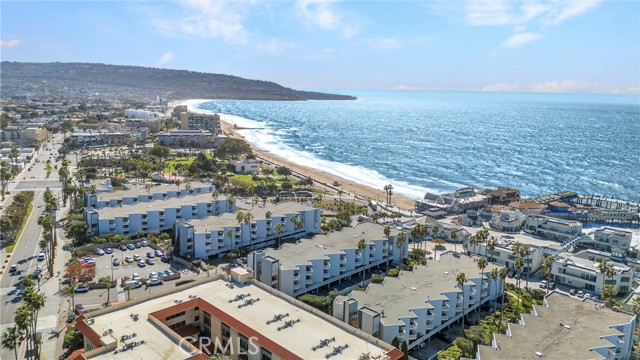 610 The Village, Redondo Beach, California 90277, 1 Bedroom Bedrooms, ,1 BathroomBathrooms,Residential,For Sale,The Village,SB25047963