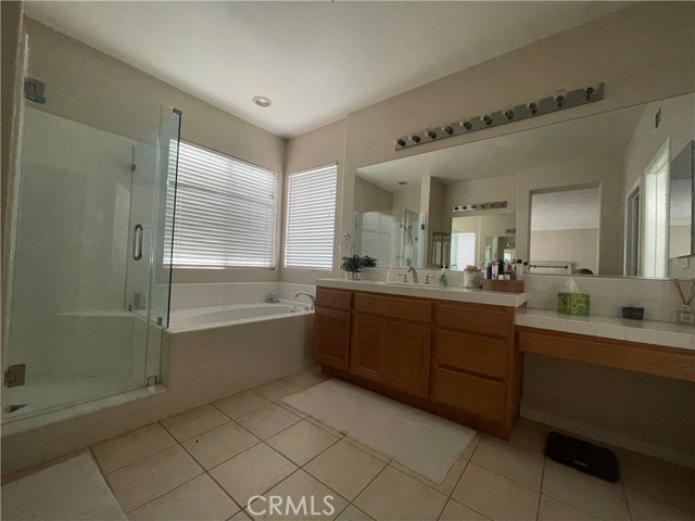 Detail Gallery Image 22 of 38 For 10 Acanthus, Rancho Santa Margarita,  CA 92688 - 5 Beds | 3 Baths