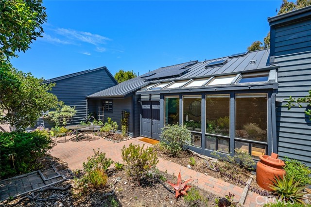 1606 Valley View Drive, Los Osos CA: https://media.crmls.org/medias/b9b3da6d-b2a0-478f-b275-3405e4df6d30.jpg