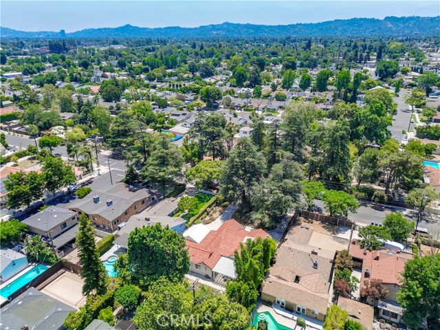 Detail Gallery Image 52 of 58 For 13621 Erwin St, Van Nuys,  CA 91401 - 4 Beds | 3 Baths