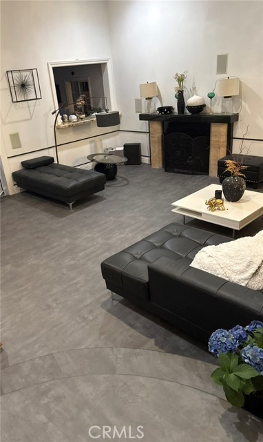 Detail Gallery Image 5 of 10 For 9197 Haddon, Sun Valley,  CA 91352 - 3 Beds | 3 Baths