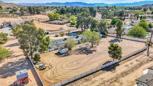 19445 Yanan Road, Apple Valley CA: https://media.crmls.org/medias/b9b5ff1d-4f76-48a8-8361-fa31522f3d35.jpg