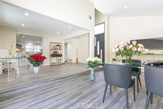 17465 Tuscan Drive, Granada Hills CA: https://media.crmls.org/medias/b9b627ea-e8d4-4888-aab9-d5d8e9ab8b01.jpg