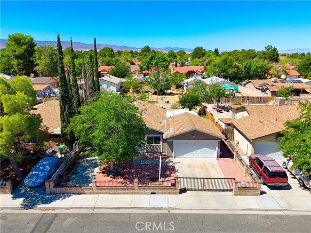 43327 Echard Avenue, Lancaster CA: https://media.crmls.org/medias/b9b72e80-c9f4-4173-9569-9612d8f4284a.jpg