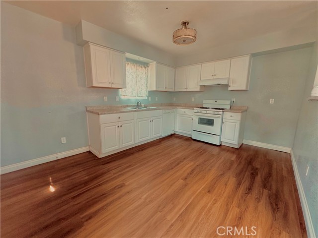3709 Clark, El Monte CA: https://media.crmls.org/medias/b9b80e59-f4fa-40bb-8747-5fb6cee3c620.jpg