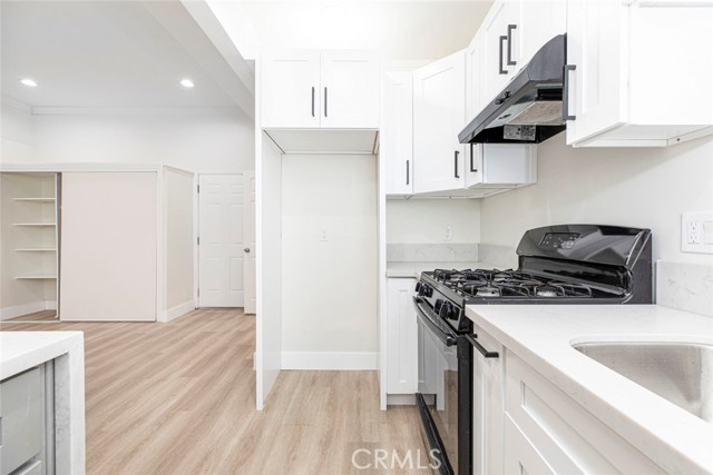 Detail Gallery Image 10 of 14 For 14319 Tiara St #2,  Van Nuys,  CA 91401 - 0 Beds | 1 Baths